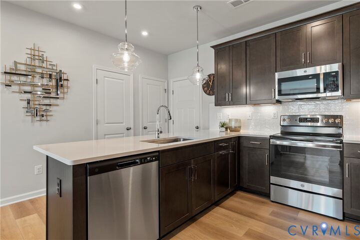 Property Photo: 656 Brookwood Glen Terrace A VA 23060