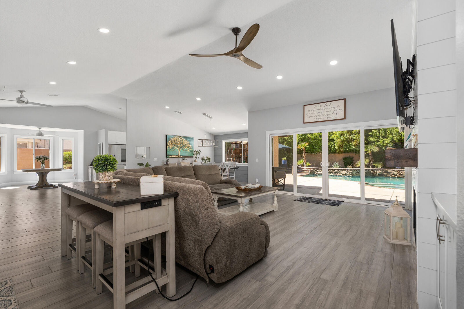 Property Photo:  39369 Regency Way Way  CA 92211 