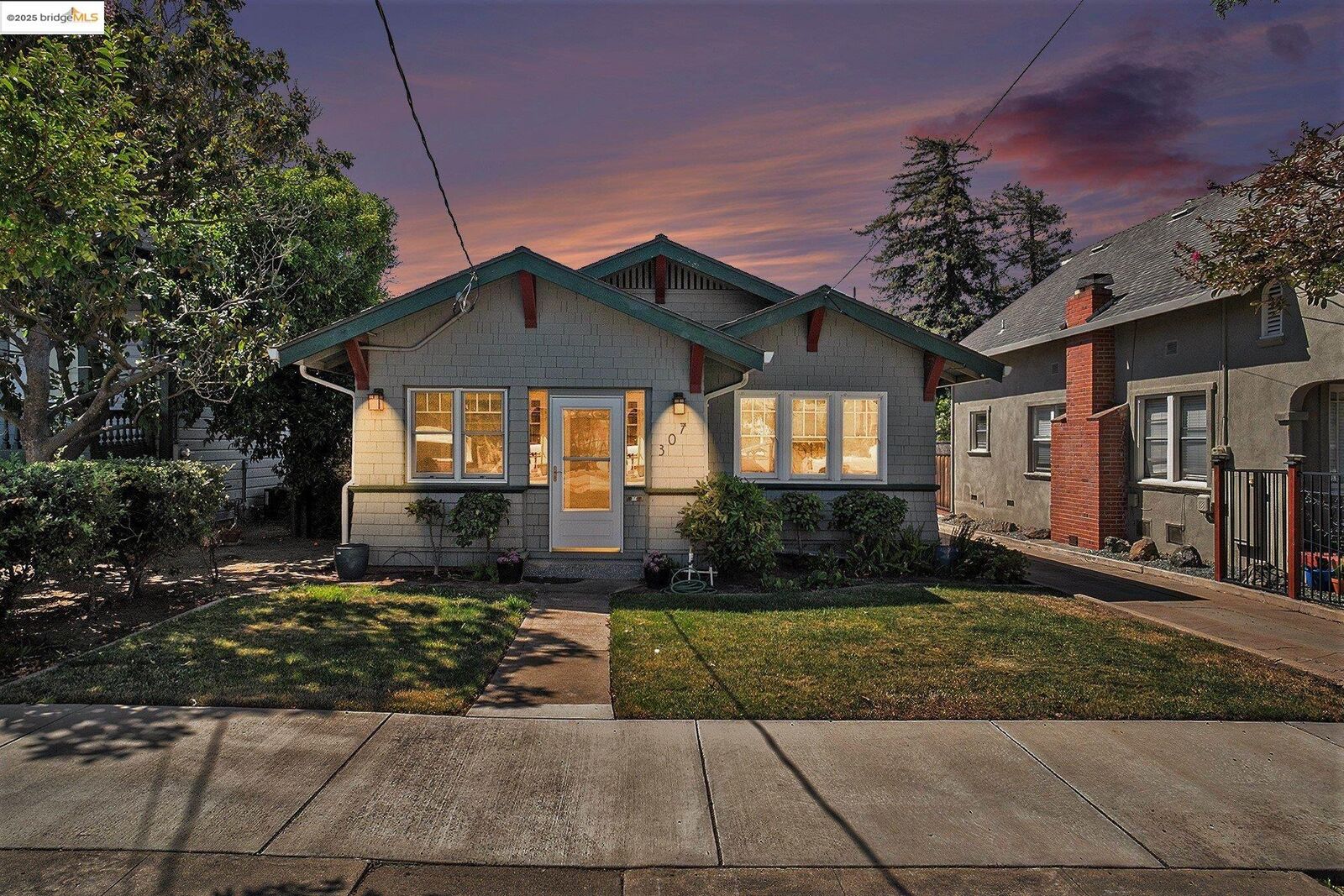 Property Photo: 307 W 9th St CA 94509