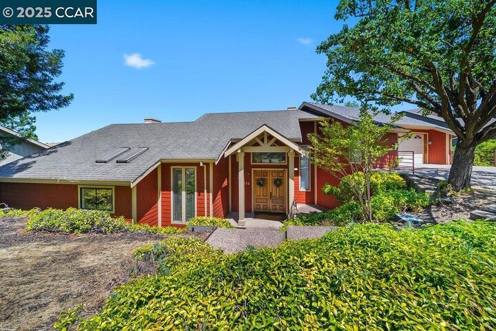 Property Photo: 172 Rudgear Dr CA 94596