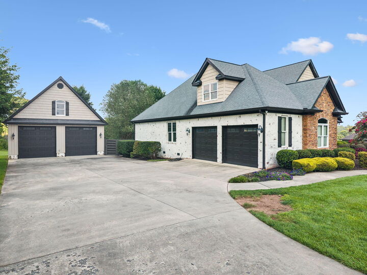 Property Photo: 220 Windy Hill Drive GA 30740