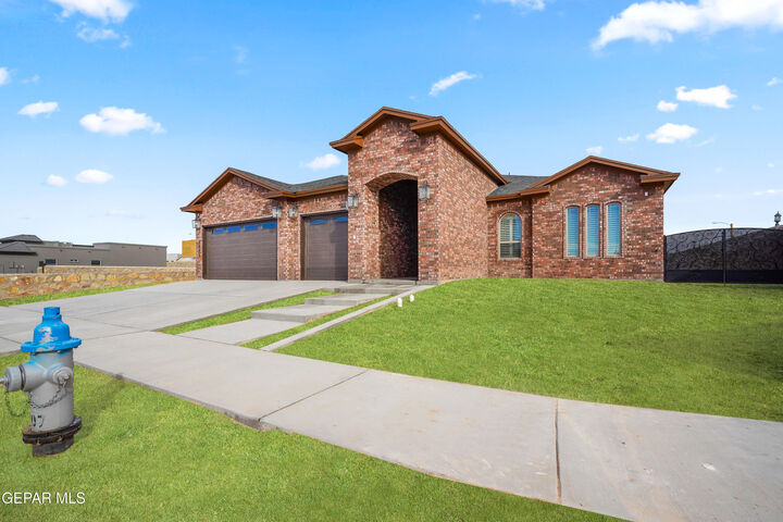 Property Photo: 14613 Tierra Resort Avenue TX 79938