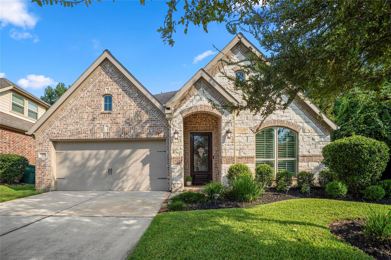Property Photo:  227 Capriccio Lane  TX 77316 
