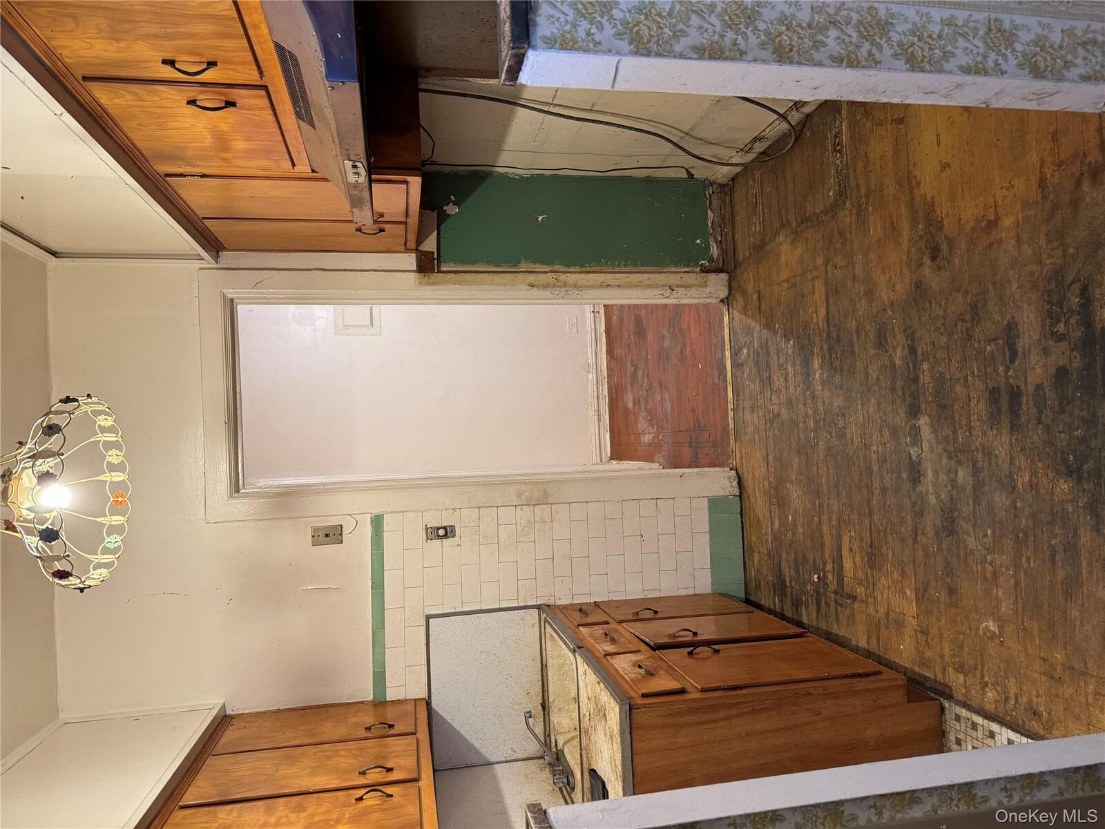 Property Photo: 2925 Matthews Avenue 4C NY 10467