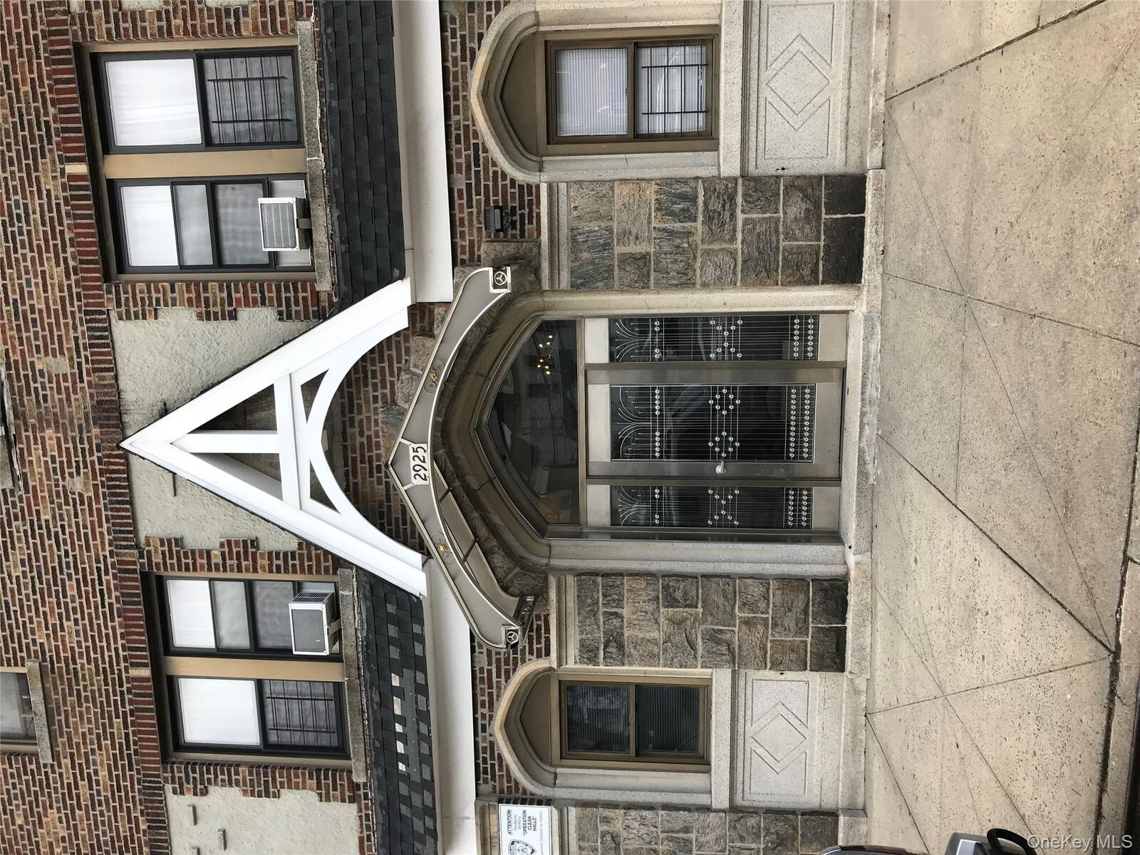 Property Photo:  2925 Matthews Avenue 4C  NY 10467 