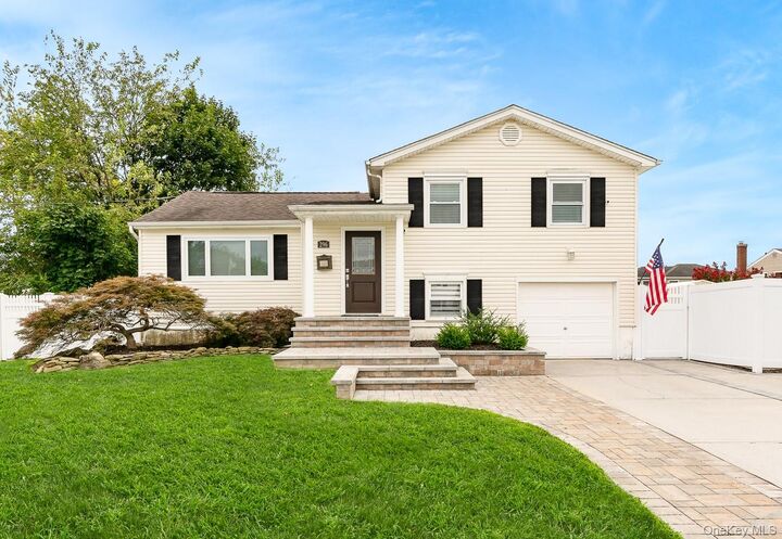296 Walker Street  Massapequa Park NY 11762 photo