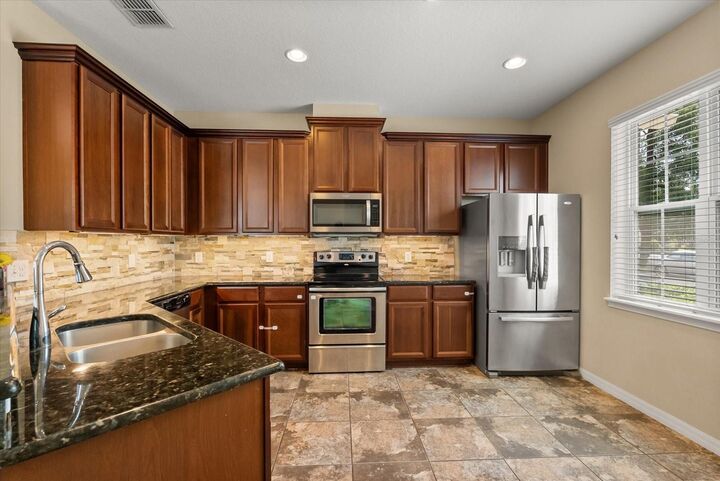 Property Photo:  955 Belles Ferry Loop  FL 32771 
