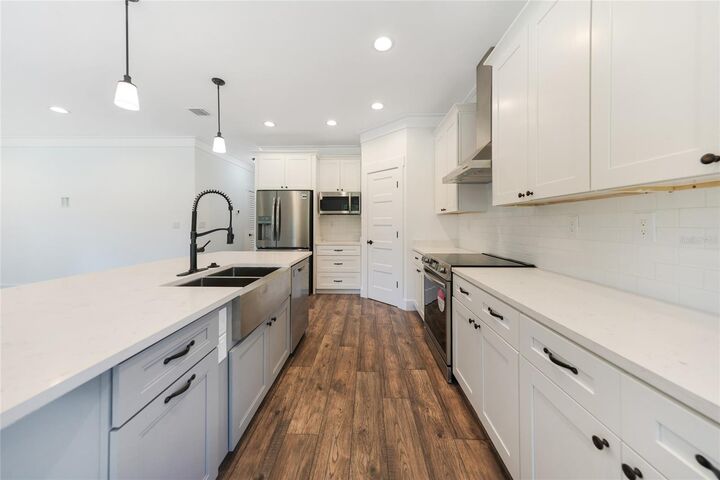 Property Photo: 17399 Masten Avenue FL 33954