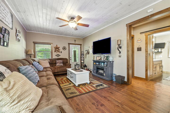 Property Photo: 10760 N Shirley Street IN 47885