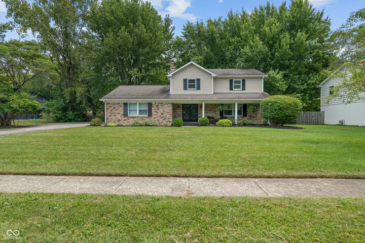 Property Photo:  11611 Rolling Springs Drive  IN 46033 