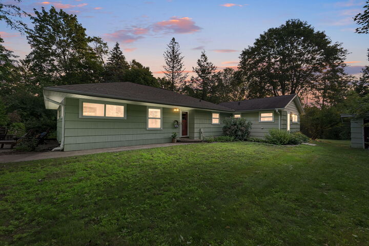 11966 N Springdale Ct  Mequon WI 53092 photo