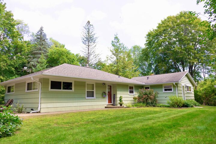 11966 N Springdale Ct  Mequon WI 53092 photo