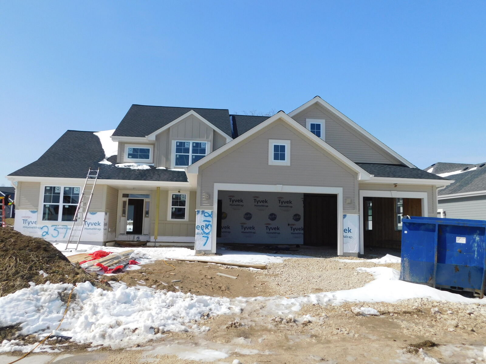 Property Photo:  237 Mulberry Ln  WI 53024 
