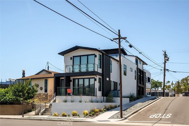 Property Photo: 521 1/2 Iris Avenue CA 92625