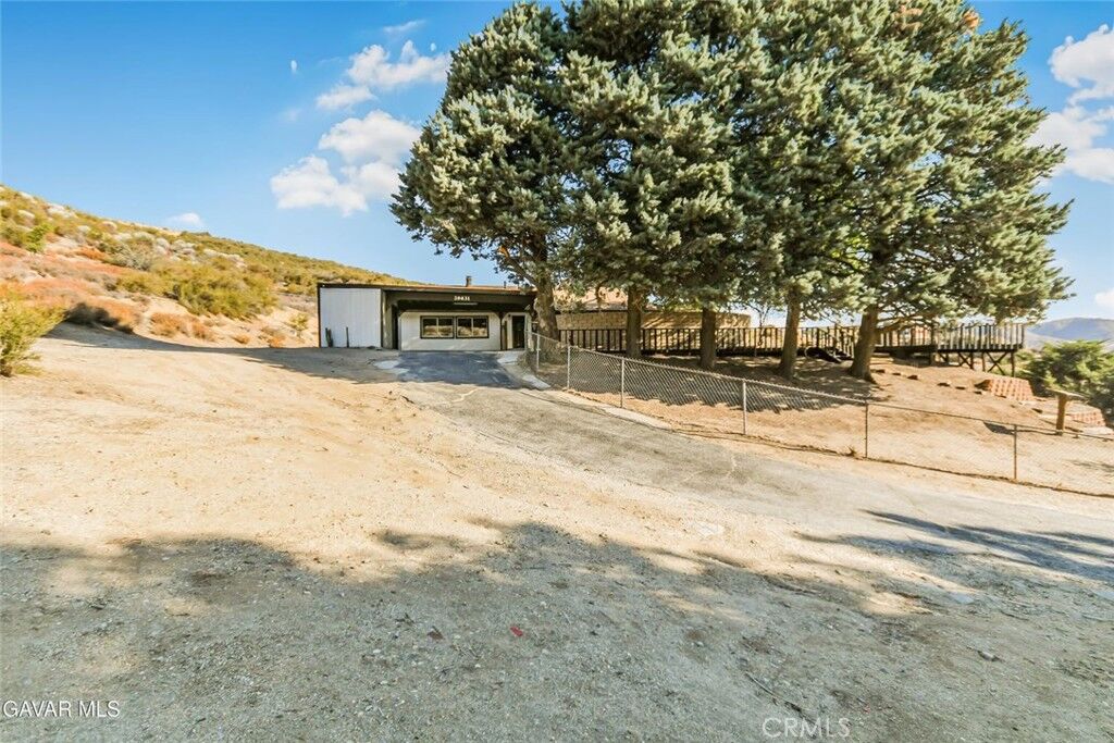 Property Photo: 39631 87th Street W CA 93551