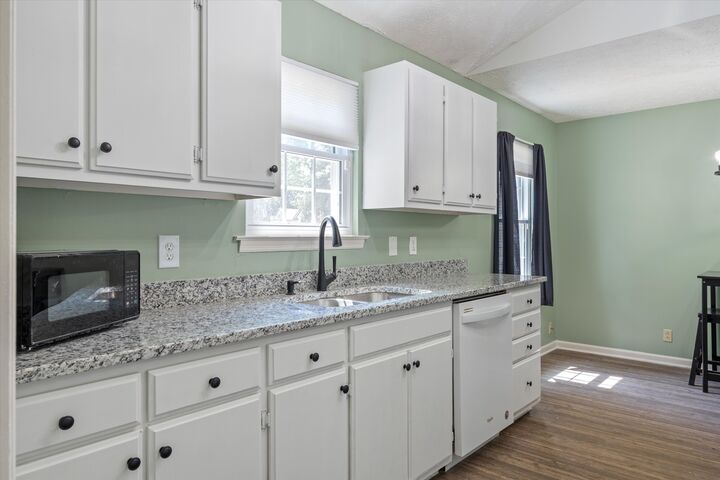 Property Photo: 844 Trailside Cir TN 37013