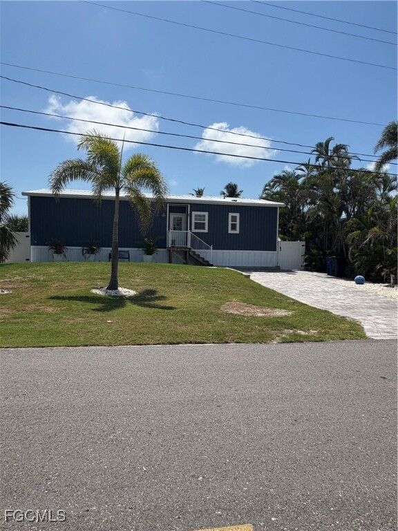 Property Photo: 2642 York Road FL 33956