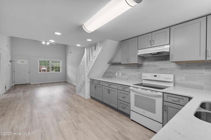 Property Photo: 7115 Cedar Court NW NC 28469