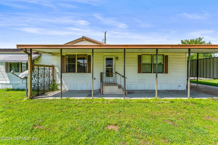 Property Photo:  116 Iowa Street  FL 32112 