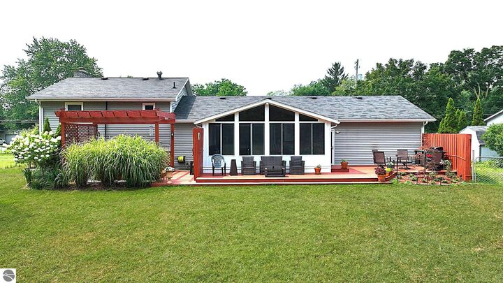 Property Photo:  112 N Brown Street  MI 48858 