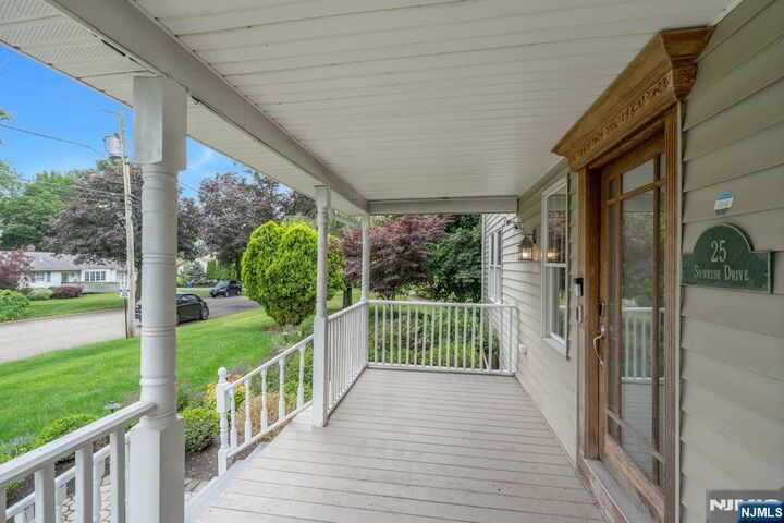 Property Photo:  25 Sunrise Drive  NJ 07470 