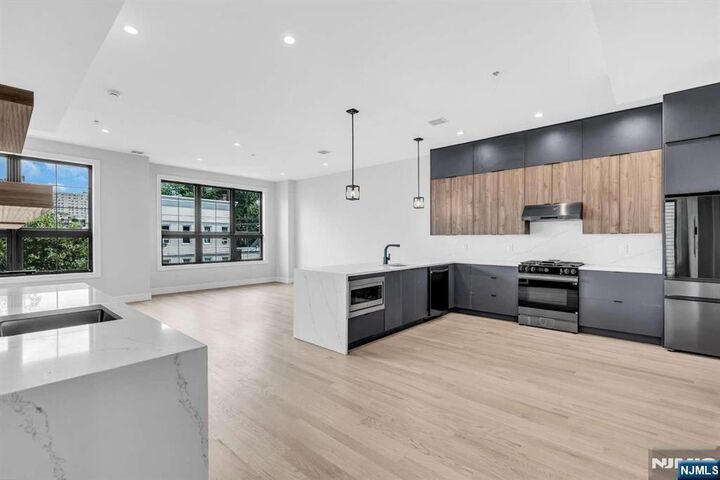 Property Photo:  163 Delaware Avenue 3  NJ 07306 