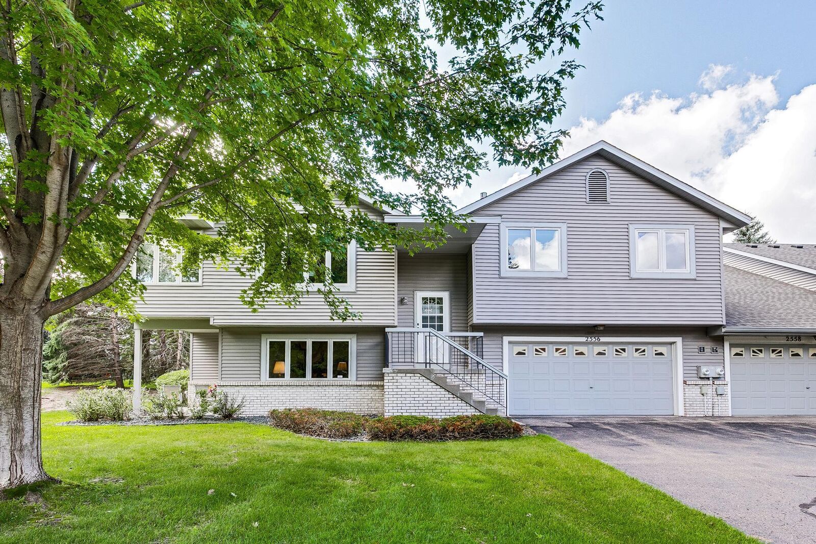 Property Photo: 2556 Sumac Circle MN 55110