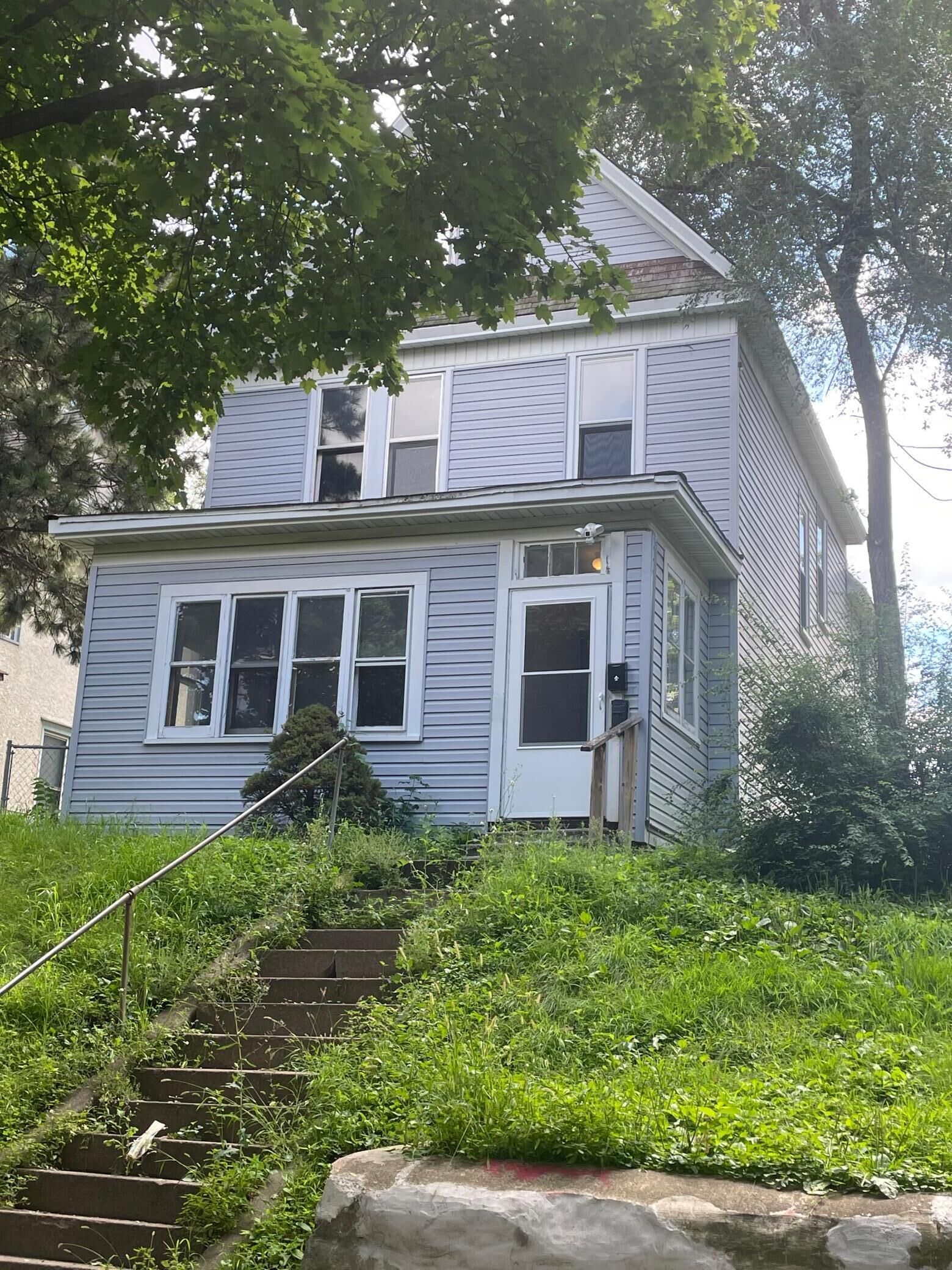 Property Photo: 818 Edmund Avenue MN 55104