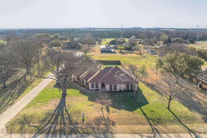 Property Photo:  15526 Brookhollow Circle  TX 75126 