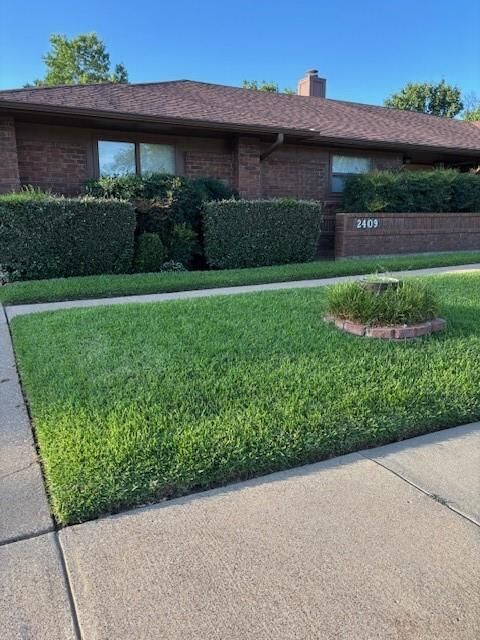 Property Photo: 2409 Aquaduct Drive TX 76022