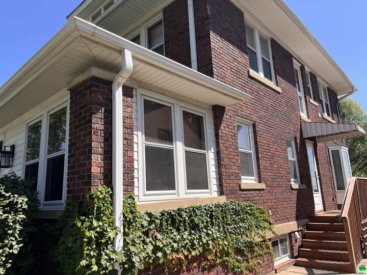 Property Photo: 1710 Douglas St IA 51105
