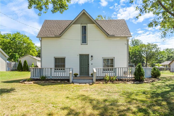 411 N Maple Street  Siloam Springs AR 72761 photo