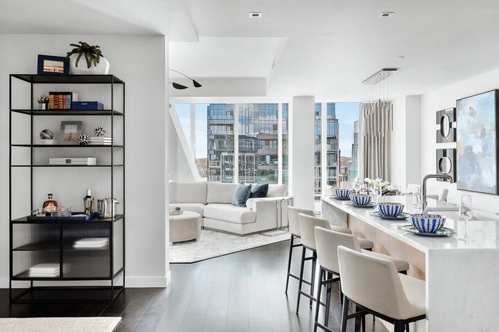 Property Photo:  150 Seaport Blvd Ph1f  MA 02210 