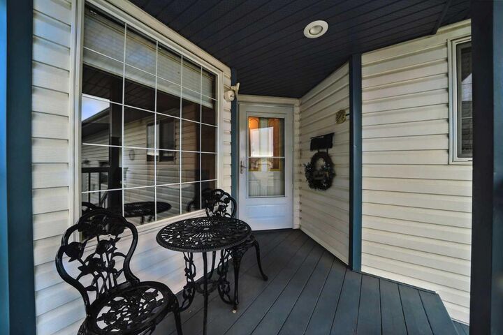 Property Photo: 62 Rowell Close AB T4P 3P4