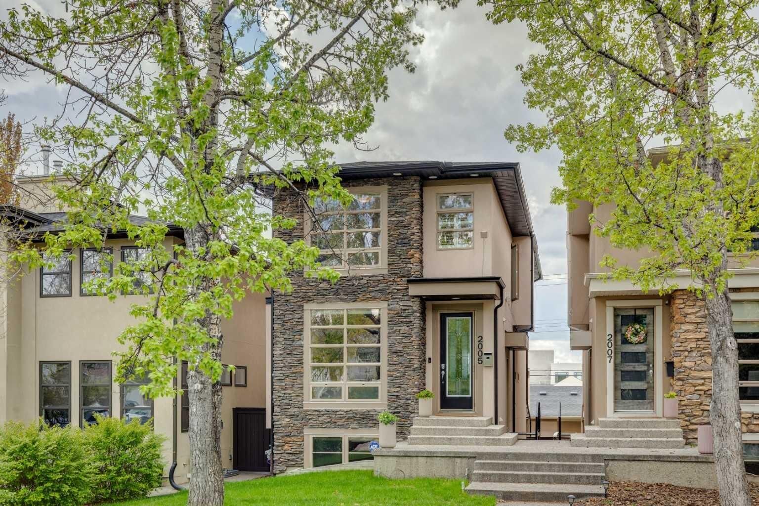 Property Photo:  2005 32 Avenue SW  AB T2T 1W7 