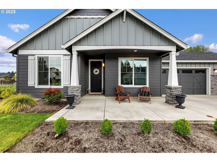Property Photo:  2835 SE 20th Ave  WA 98604 
