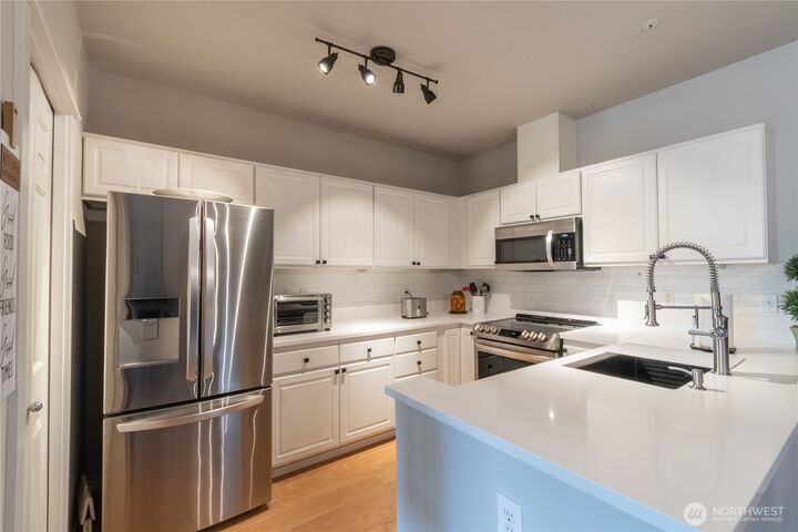 15026  40th Avenue W 2-401  Lynnwood WA 98087 photo