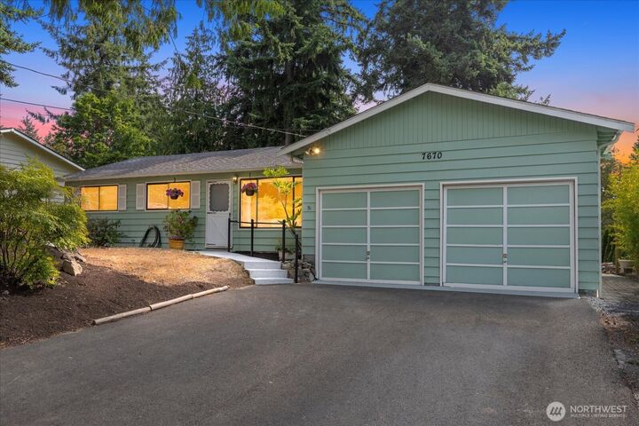 Property Photo: 7670 199th Street SW WA 98026