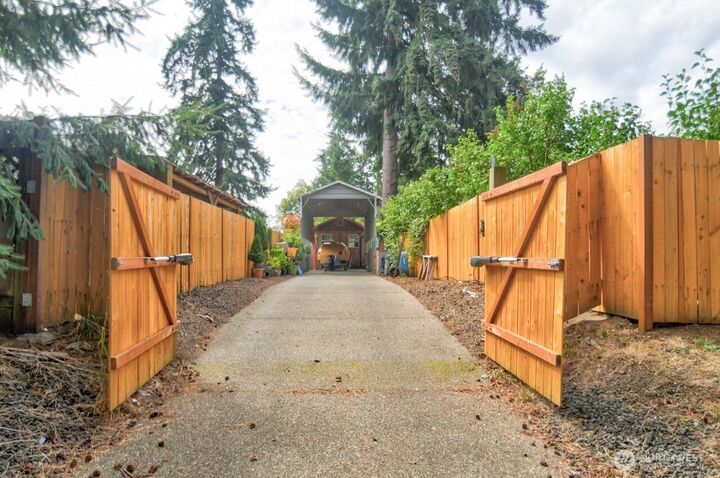 Property Photo:  610  Cougar Street SE  WA 98503 