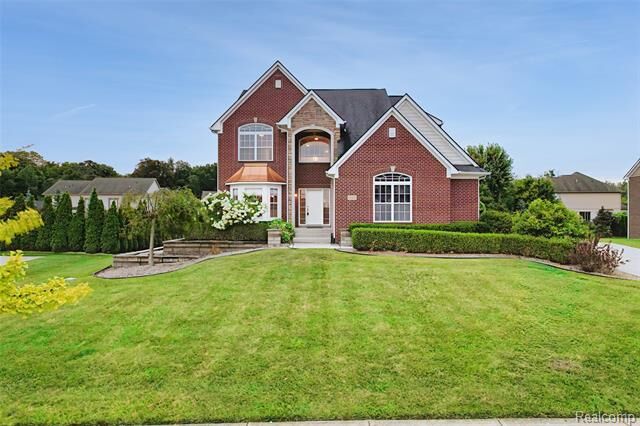 Property Photo: 51921 Red Cedar Ct MI 48178