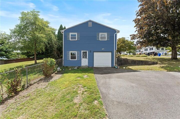 Property Photo:  66 Tanglewood Drive  RI 02893 