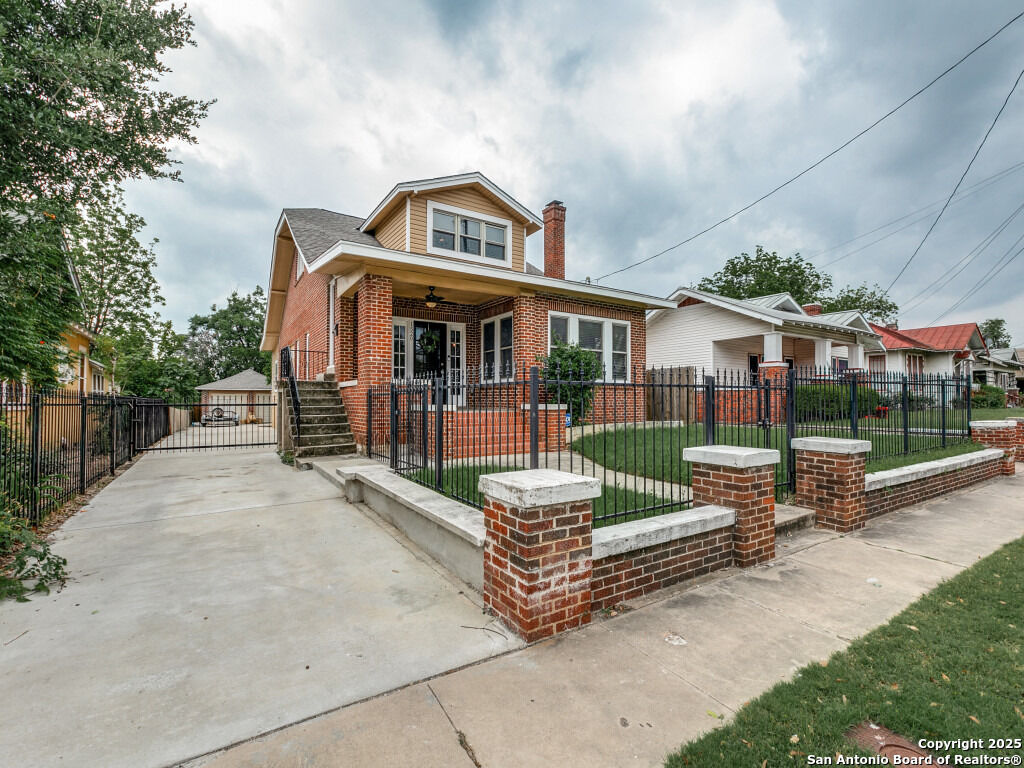 Property Photo: 1520 Virginia Boulevard TX 78203