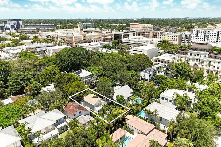 Property Photo: 7255 SW 55th Ave FL 33143
