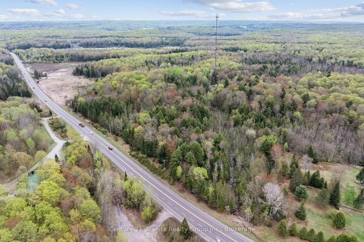 Photo de la propriété: 0 Highway 118 N/A ON K0M 1S0