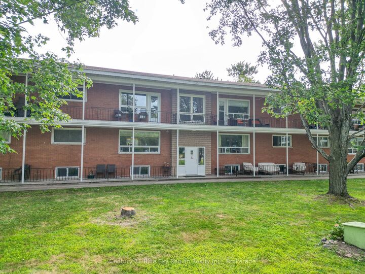 Property Photo:  40 Judge Avenue 14  ON P1A 1B4 