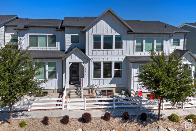 Property Photo: 937 W Sunspear Dr S UT 84045