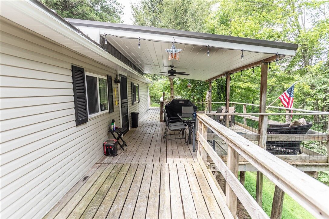 Property Photo:  390 Tub Run Rd  PA 15424 