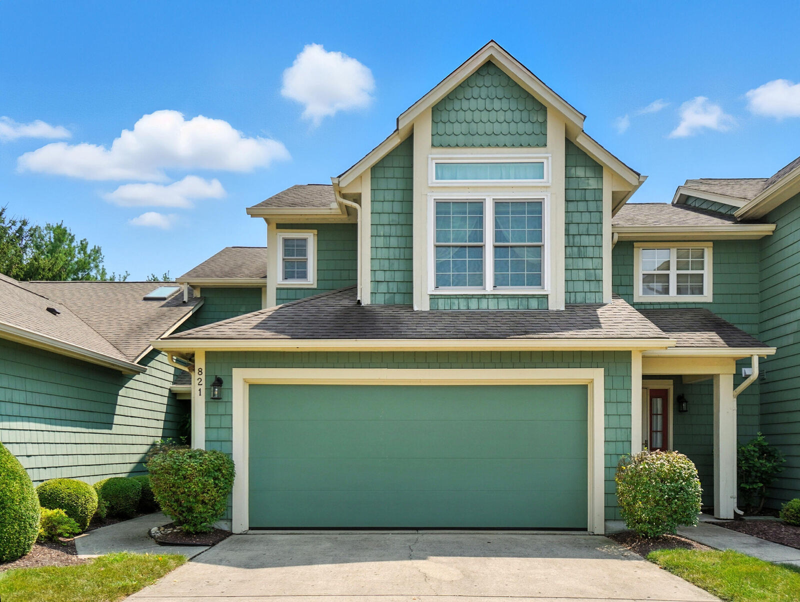 Property Photo: 821 Cobblestone Drive OH 45373