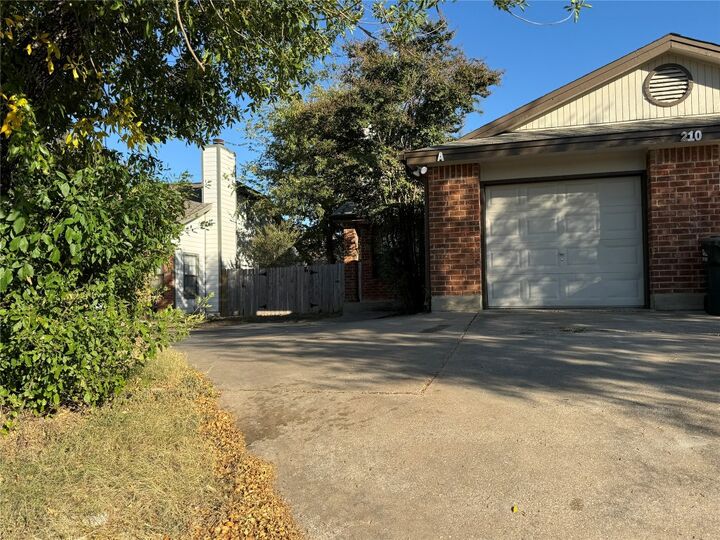 210 Tamara Drive A &Amp B  Georgetown TX 78628 photo