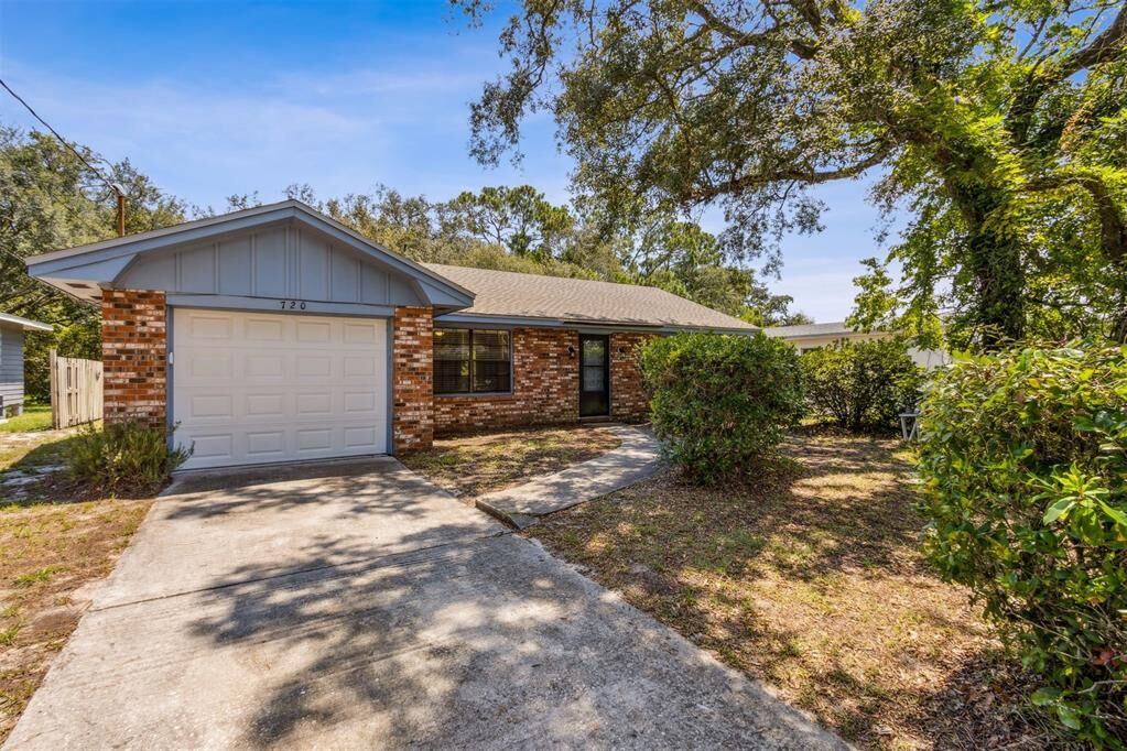 Property Photo: 720 14th Street FL 32034